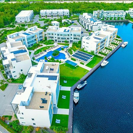 Cayman Luxury Rentals At One Canal Point ジョージ・タウン エクステリア 写真