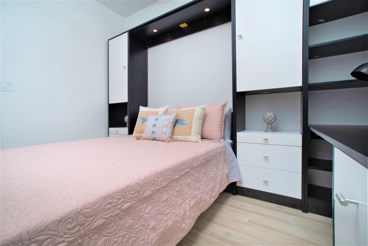 Cayman Luxury Rentals At One Canal Point ジョージ・タウン エクステリア 写真