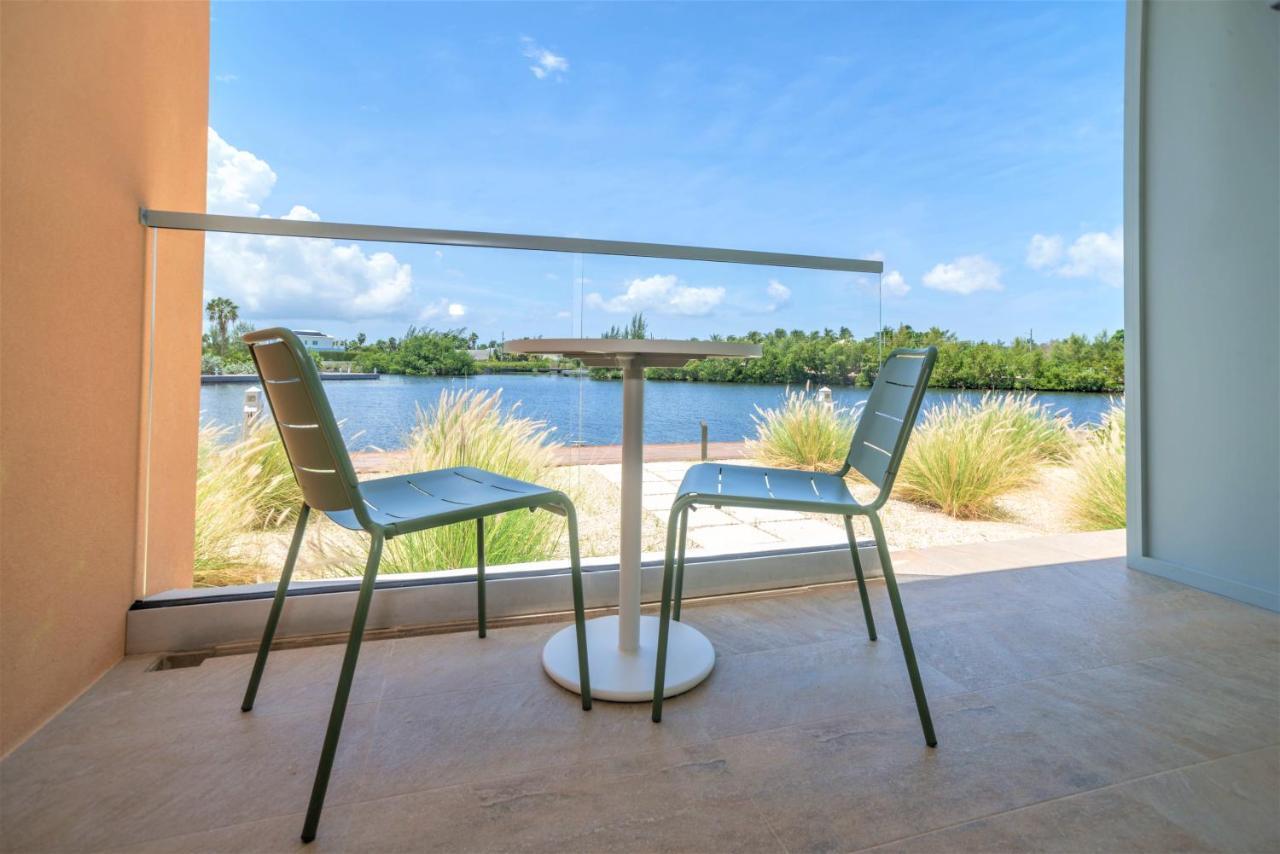 Cayman Luxury Rentals At One Canal Point ジョージ・タウン エクステリア 写真