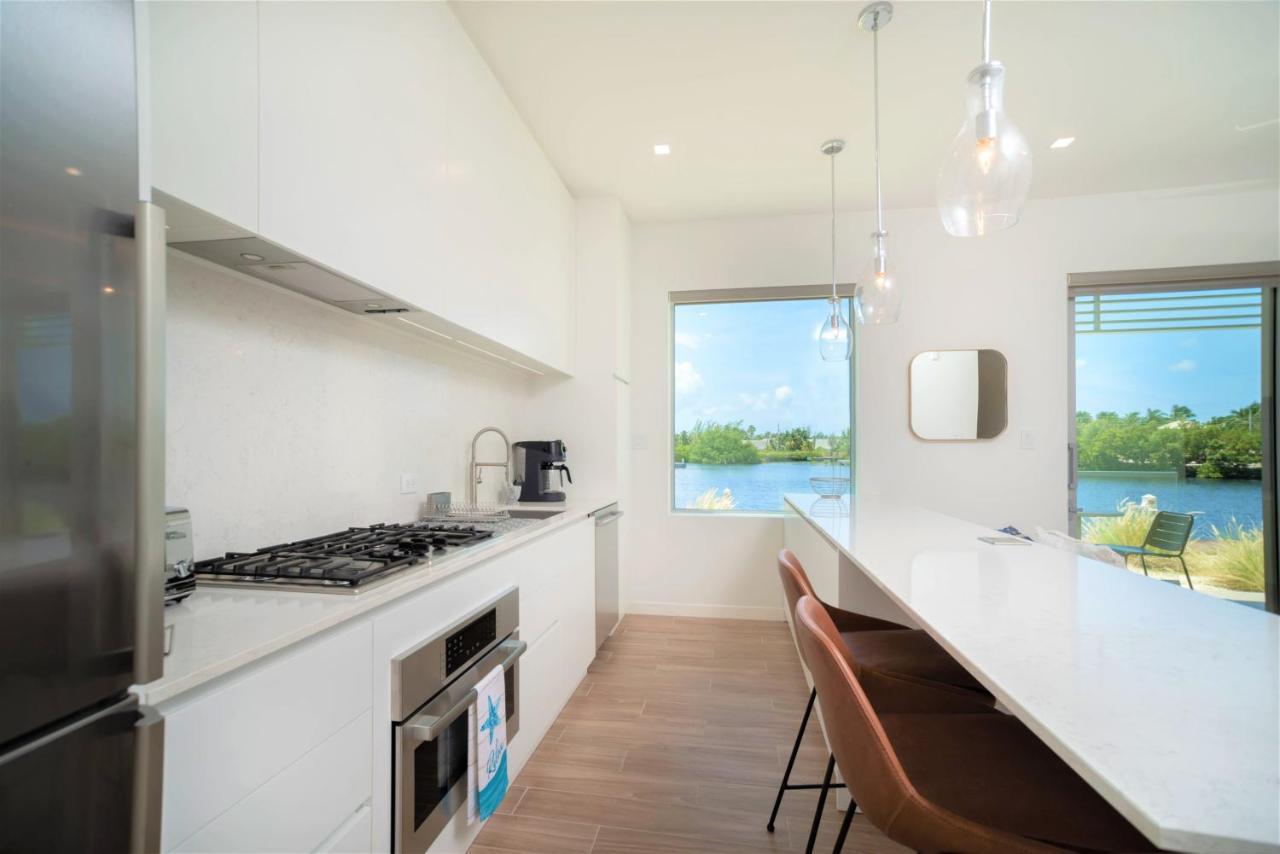 Cayman Luxury Rentals At One Canal Point ジョージ・タウン エクステリア 写真