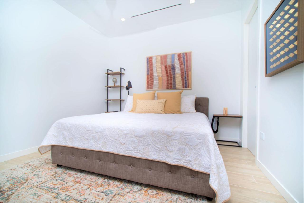Cayman Luxury Rentals At One Canal Point ジョージ・タウン エクステリア 写真
