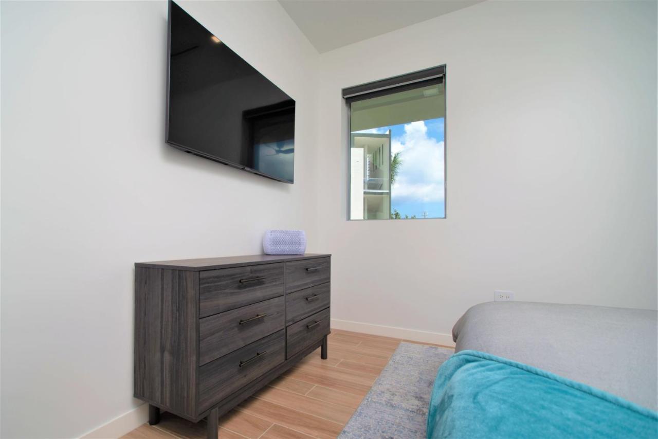 Cayman Luxury Rentals At One Canal Point ジョージ・タウン エクステリア 写真