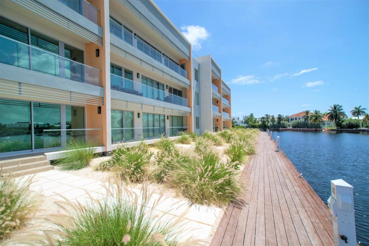 Cayman Luxury Rentals At One Canal Point ジョージ・タウン エクステリア 写真