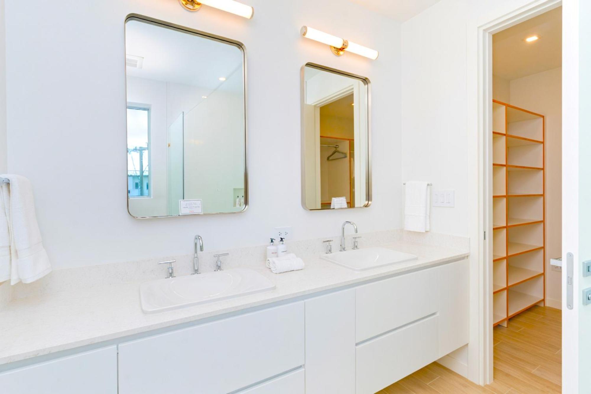 Cayman Luxury Rentals At One Canal Point ジョージ・タウン エクステリア 写真