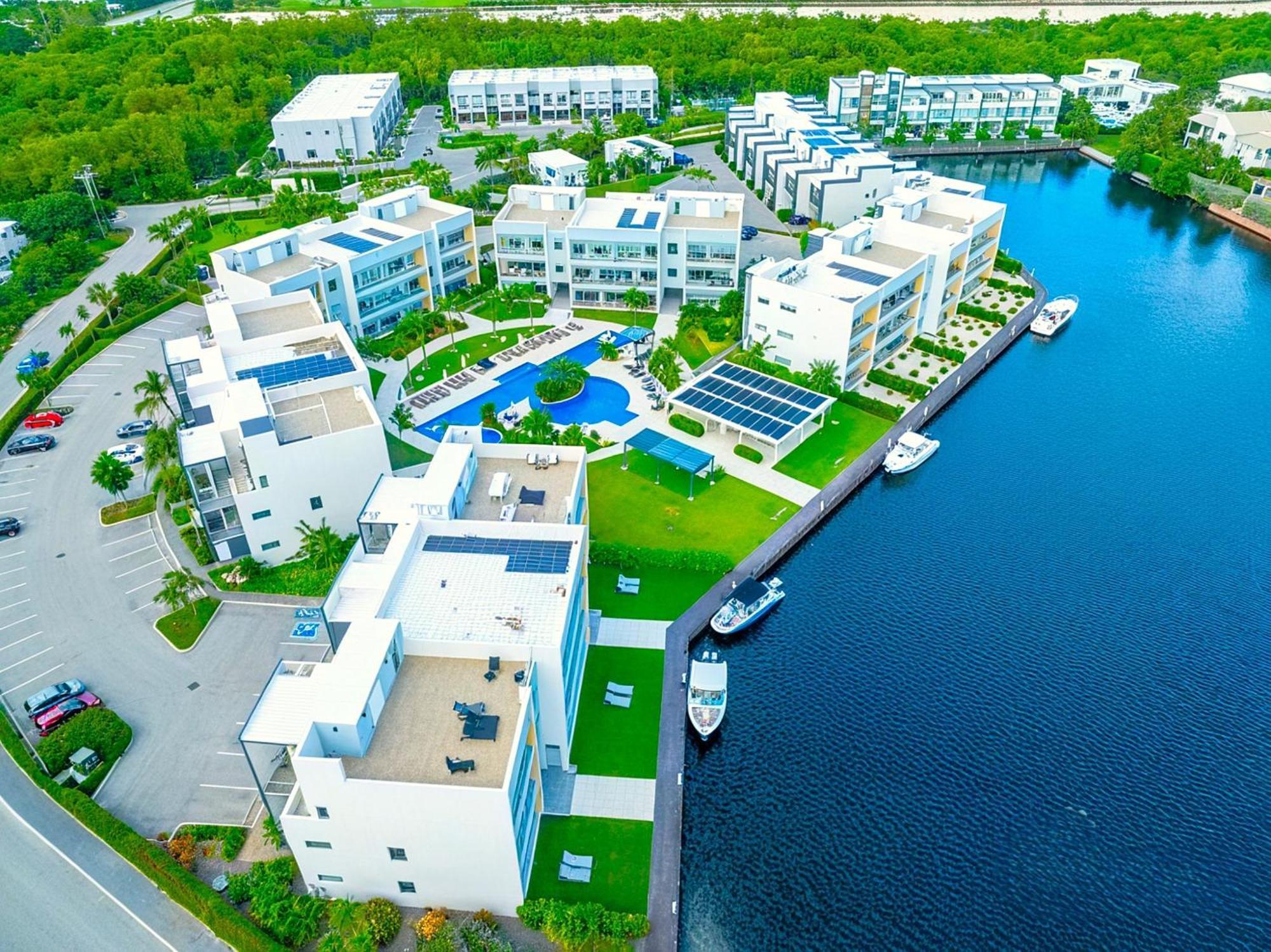 Cayman Luxury Rentals At One Canal Point ジョージ・タウン エクステリア 写真